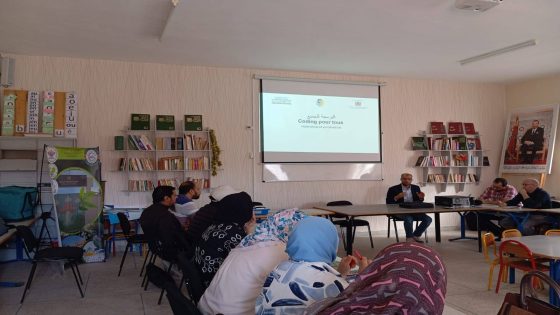 مدرسة 20 غشت تشارك في دورة تكوينية حول البرمجة والروبوتيك