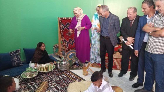 مدرسة 20 غشت بالعيون تنظّم معرضا للثقافات والأعمال اليدوية (صور)